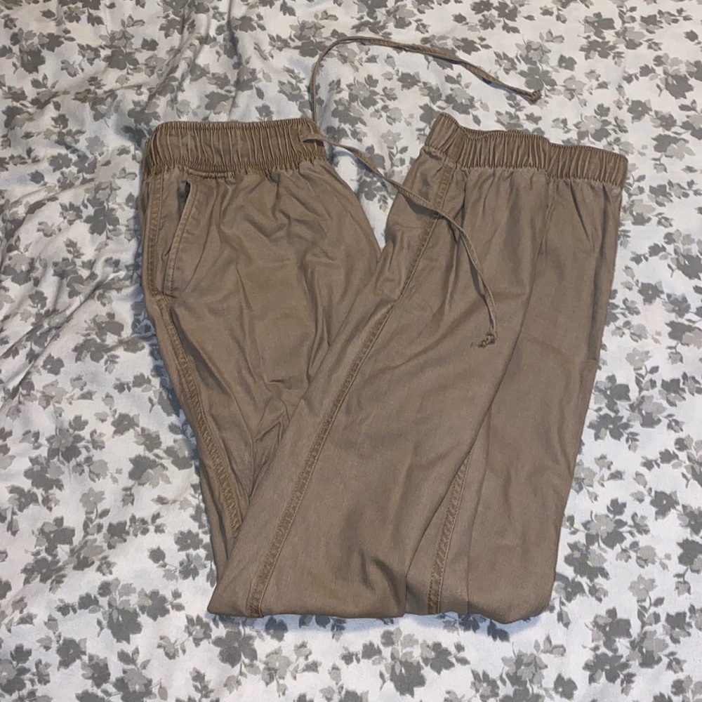 *NEW* Hollister khaki high rise joggers